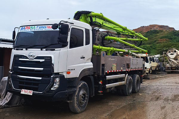 concrete pump